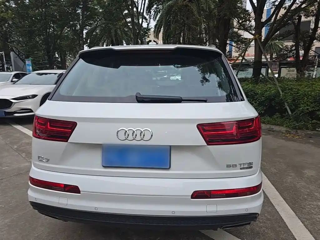 Audi Q7 — миниатюра 6