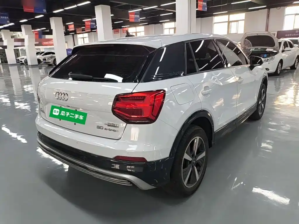 Audi Q2L e-tron — миниатюра 7