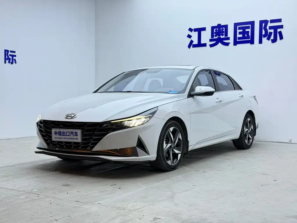 Hyundai Elantra 2023