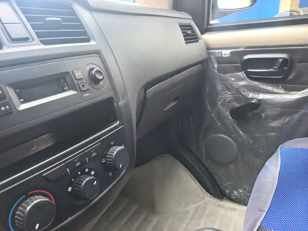 Wuling Rongguang S — миниатюра 8