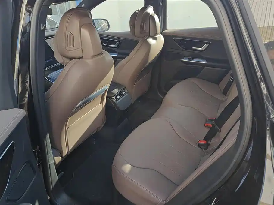 MERCEDES-BENZ EQE SUV