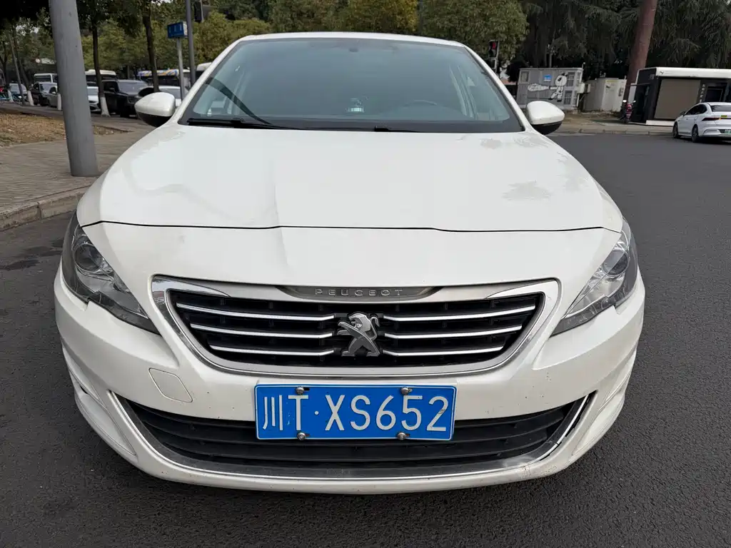 PEUGEOT 408