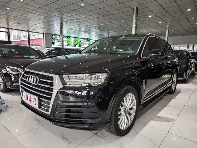 AUDI  Q7 2018