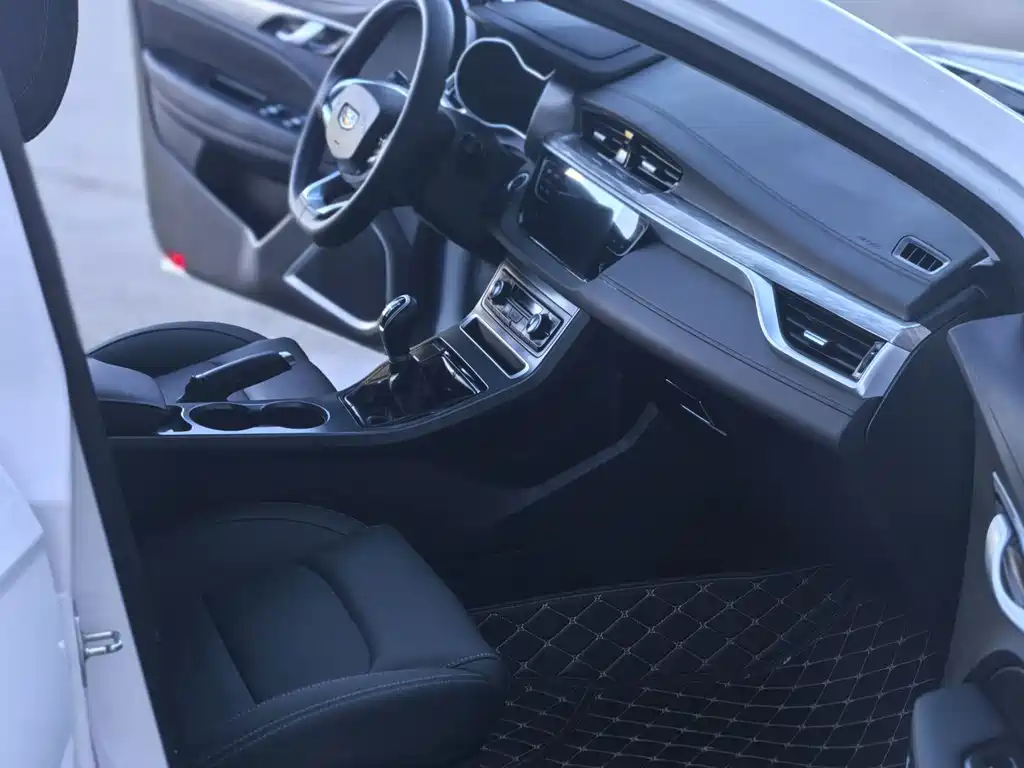 Geely Emgrand — миниатюра 10