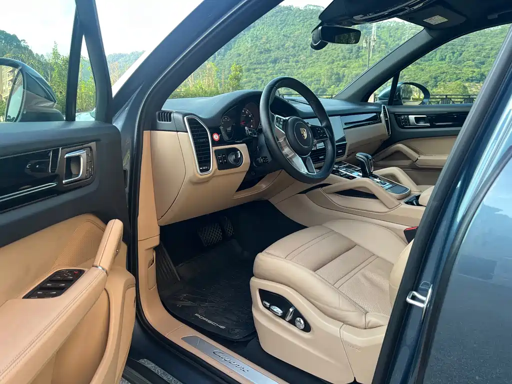 Porsche Cayenne — миниатюра 8