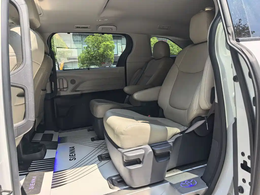 Toyota Sienna 2023 2.5L Comfort