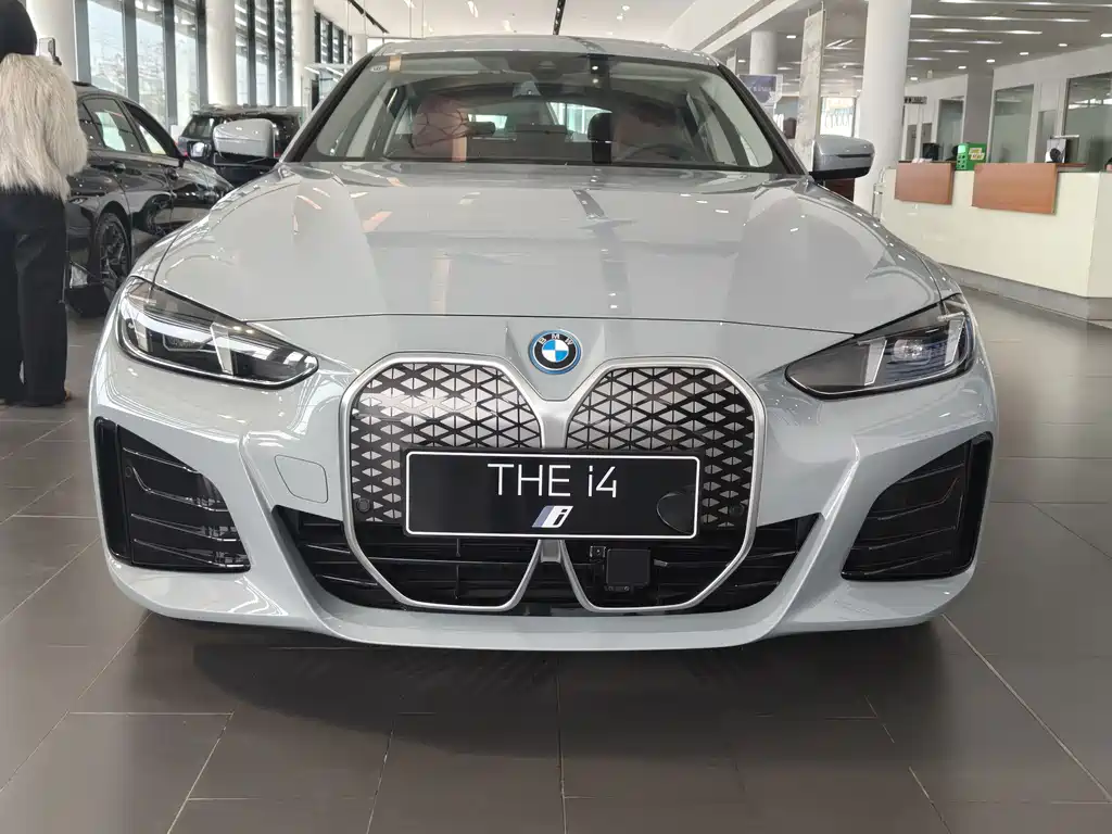 BMW I4