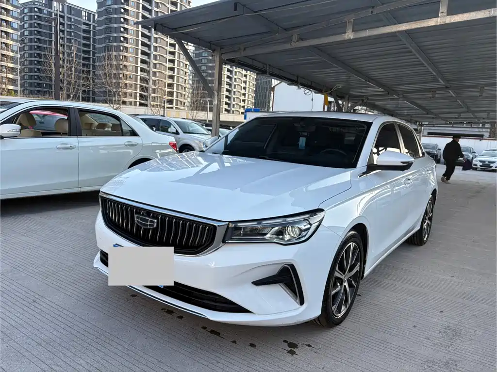 Geely Emgrand 2022