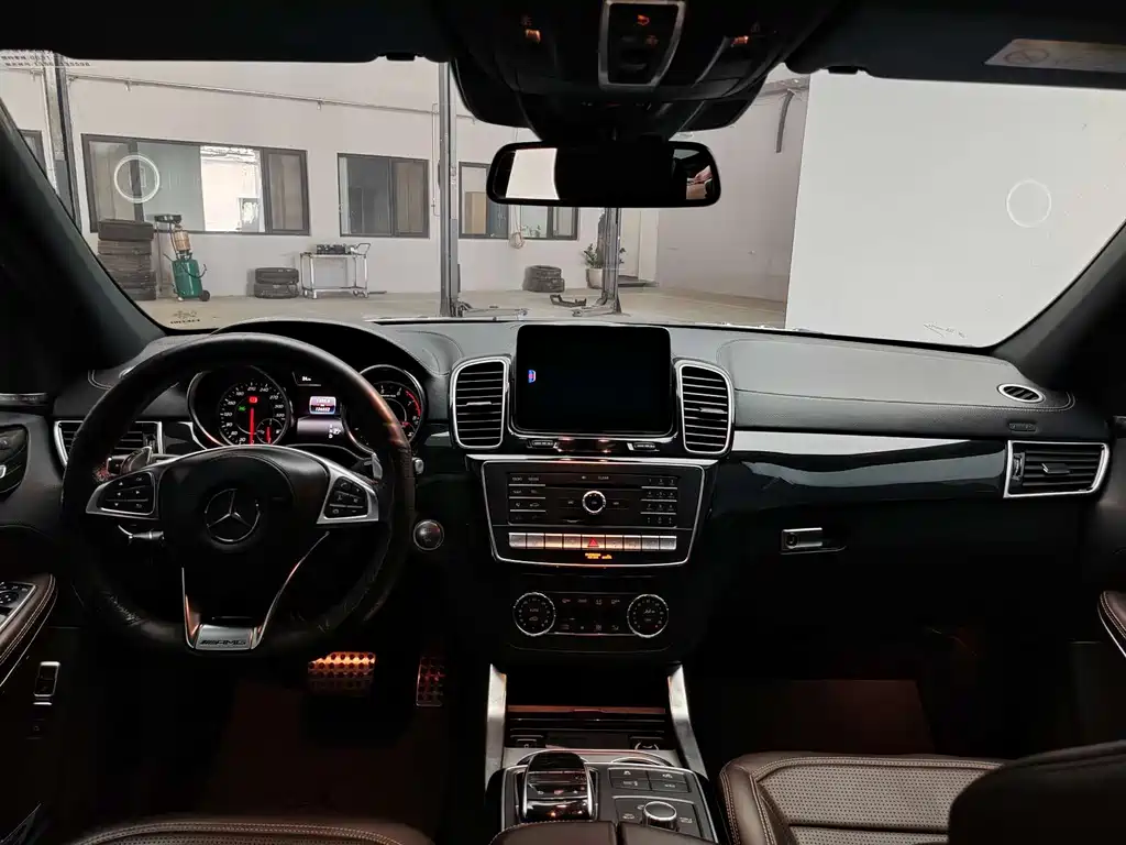 Mercedes-Benz GLS AMG — миниатюра 12