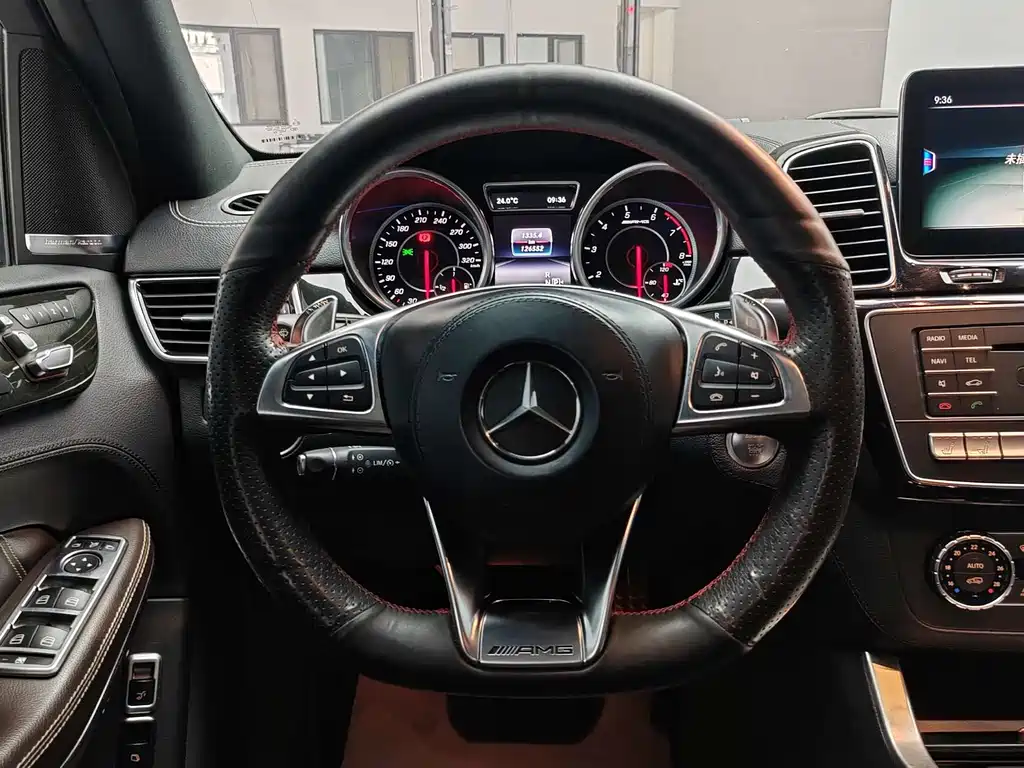 Mercedes-Benz GLS AMG — миниатюра 14
