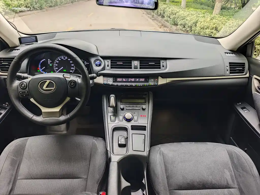 Lexus CT 2017 CT200h Elite V