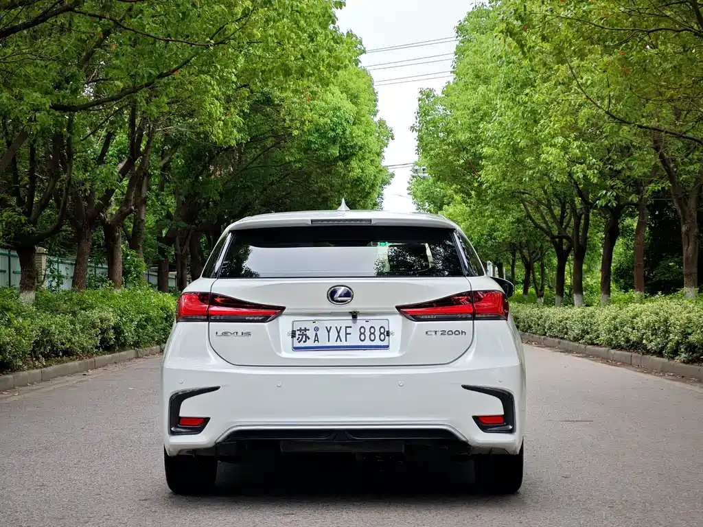 Lexus CT 2017 CT200h Elite V