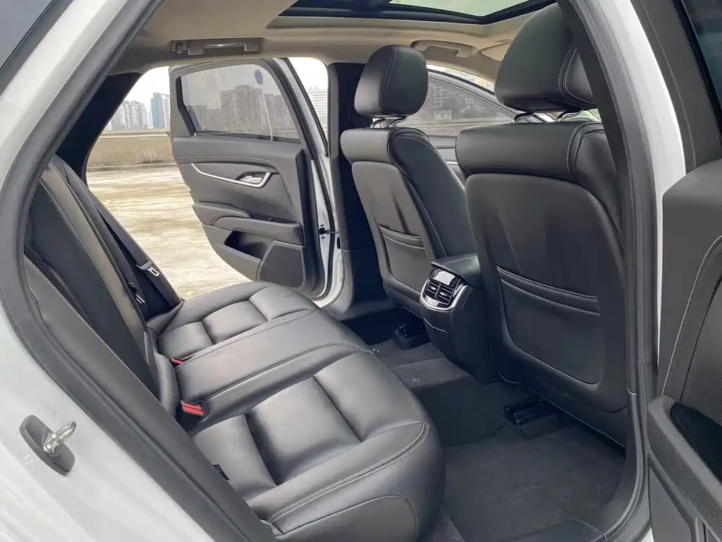 Cadillac XTS 2018 28T