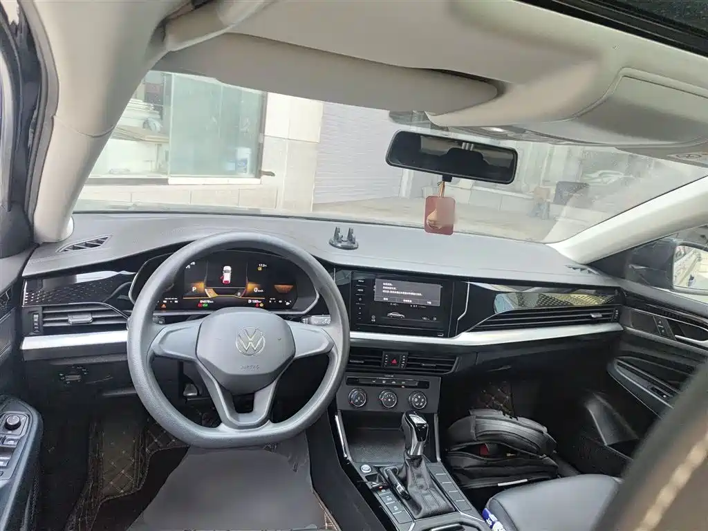 Volkswagen Passat 2023 280TSI