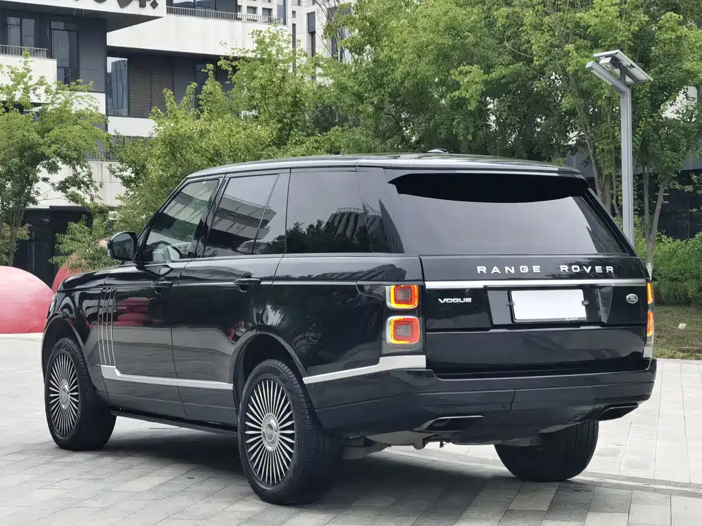 Land Rover Range Rover — миниатюра 7