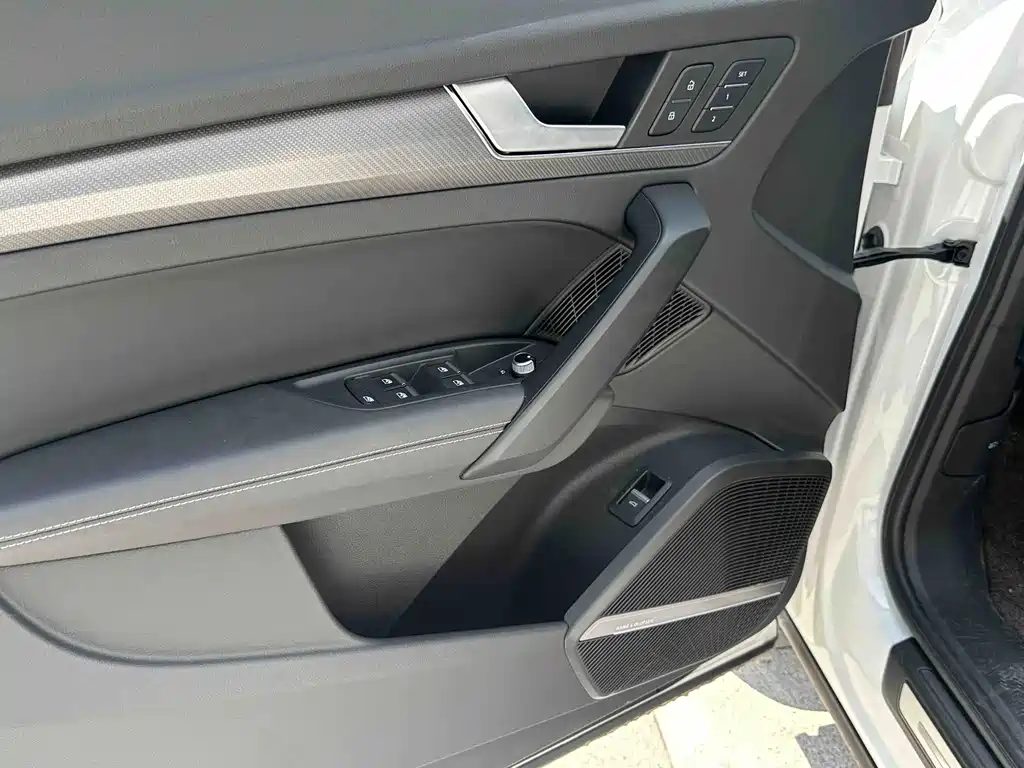 Audi Q5L — миниатюра 11