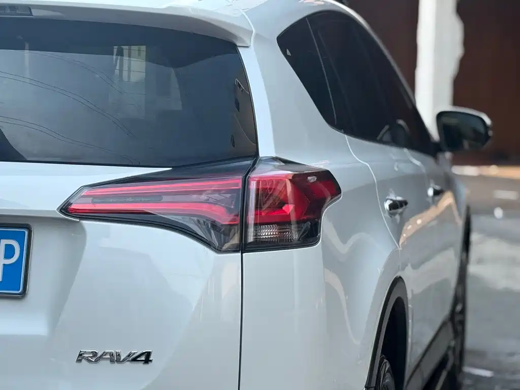 TOYOTA RAV4 RONGFANG