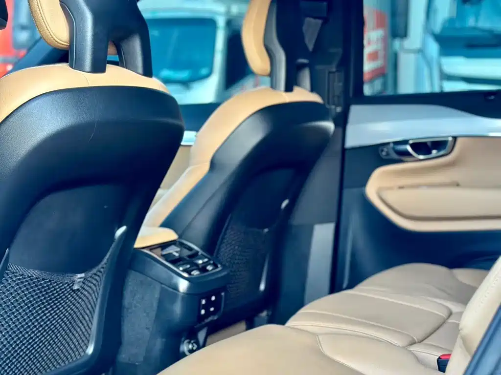 Volvo XC90 2018 T5 7 мест