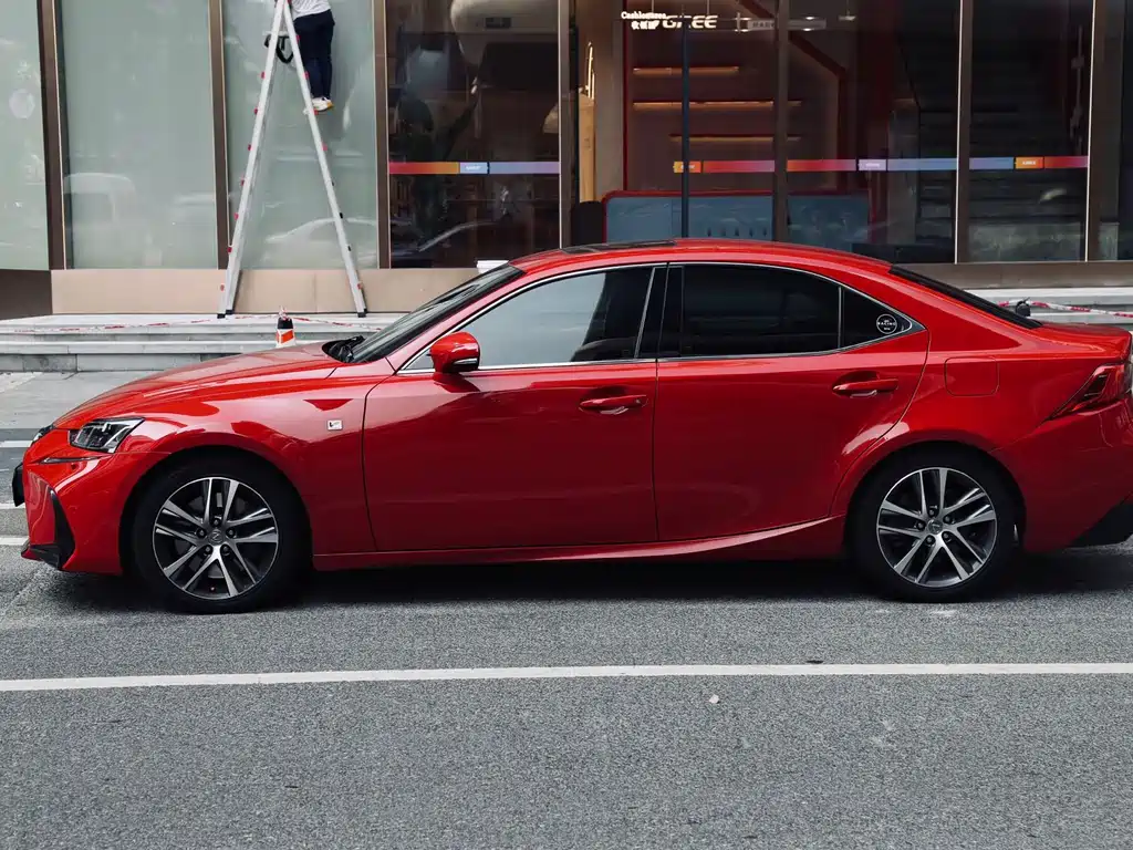 Lexus IS 2017 300 F SPORT