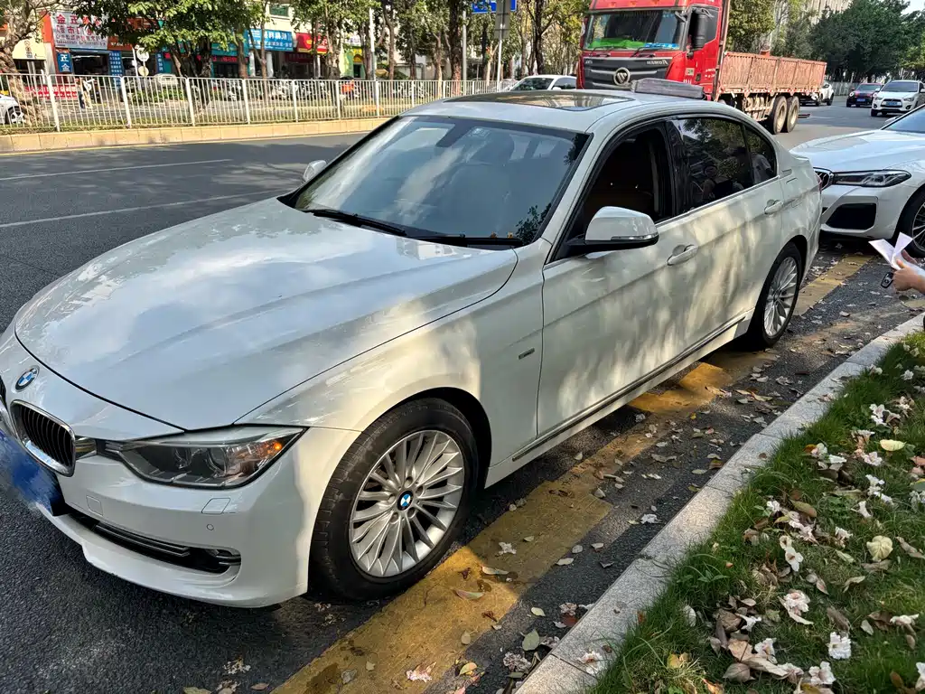 BMW 3 Series 2012