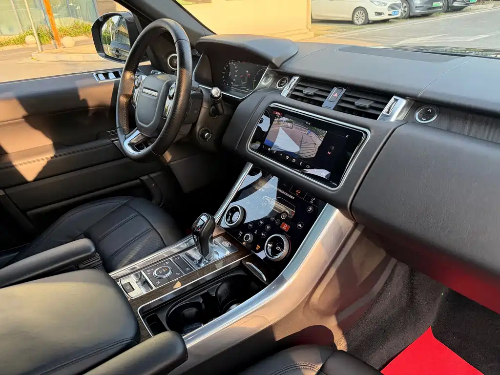 Land Rover Sport PHEV — миниатюра 7