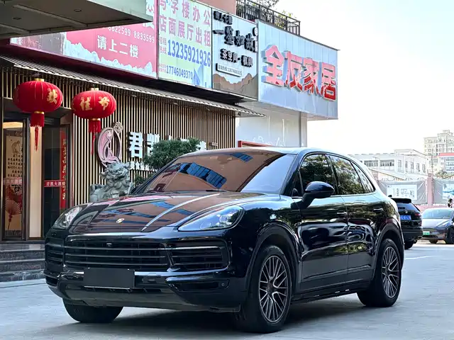 PORSCHE CAYENNE