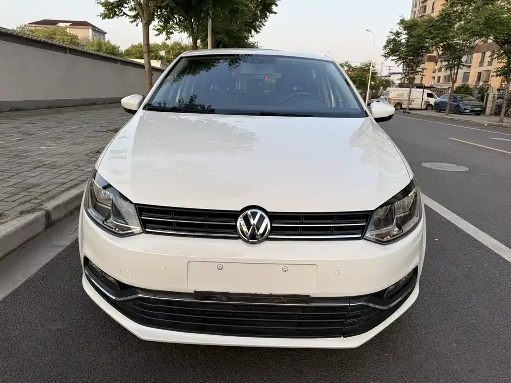 Volkswagen Polo 2016 1.6L Auto Comfort Type