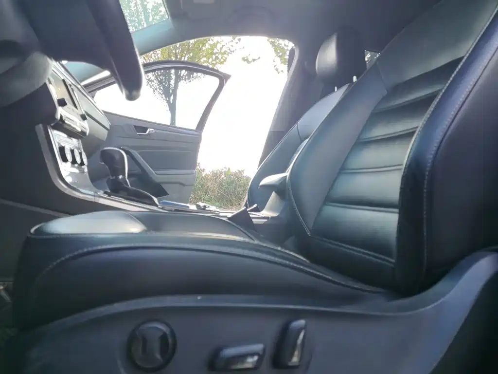 Volkswagen Passat — миниатюра 18