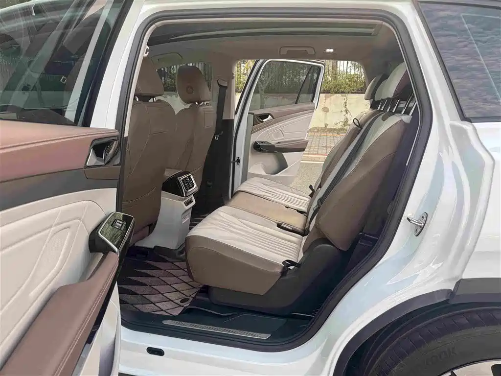 Volkswagen ID.6 X — миниатюра 10