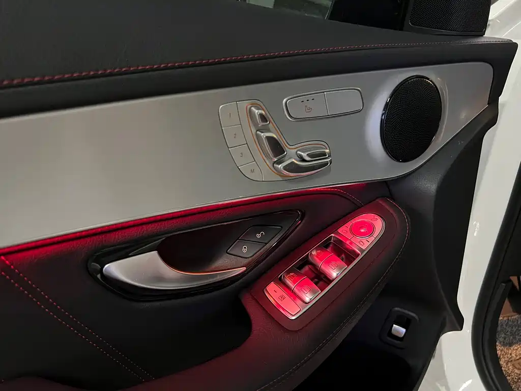 Mercedes-Benz GLC AMG — миниатюра 6