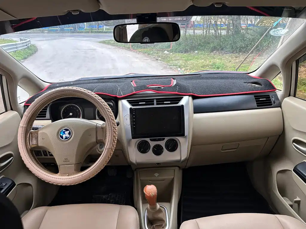 Venucia D50 2014 1.6L MT
