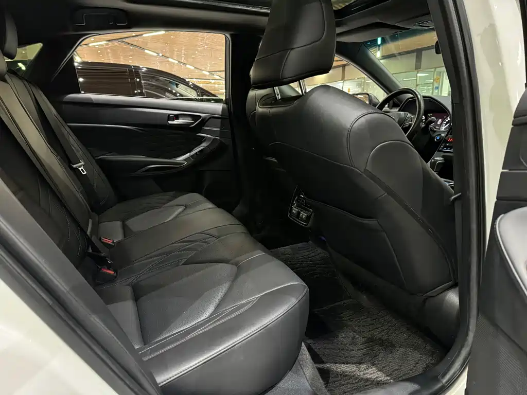 Toyota Avalon 2.5L Touring Premium Edition China VI, фото 9