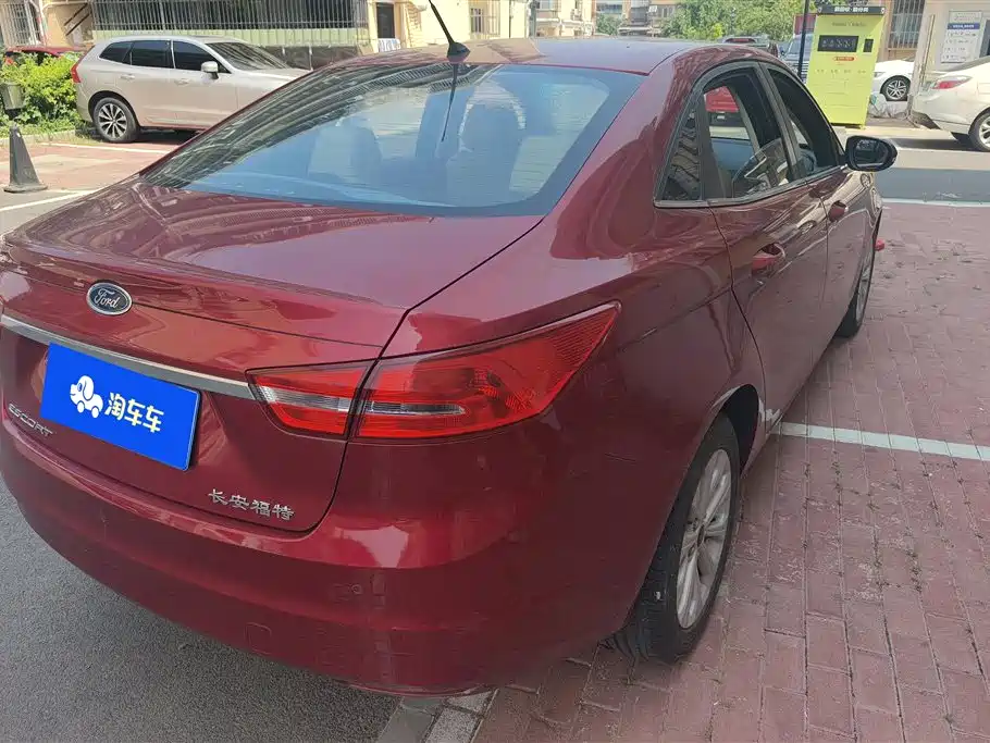 Ford Escort 2017 1.5L AT Fashion