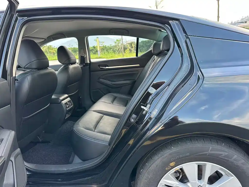 Nissan Teana - фото 25