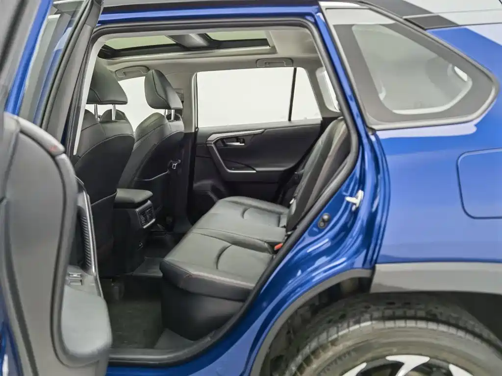 Toyota Wildlander New Energy — миниатюра 15