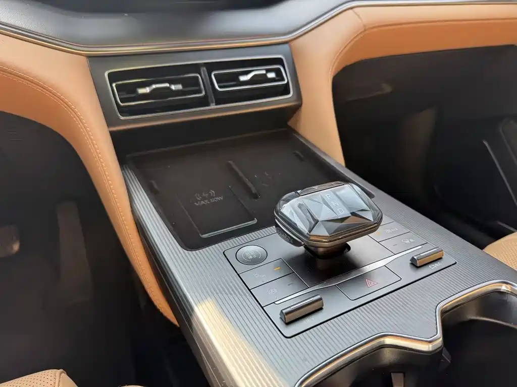 BYD L DM-i — миниатюра 16