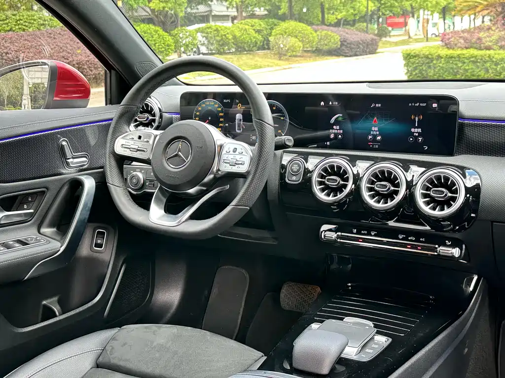 MERCEDES-BENZ A CLASS