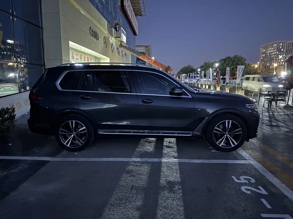 BMW X7 — миниатюра 4
