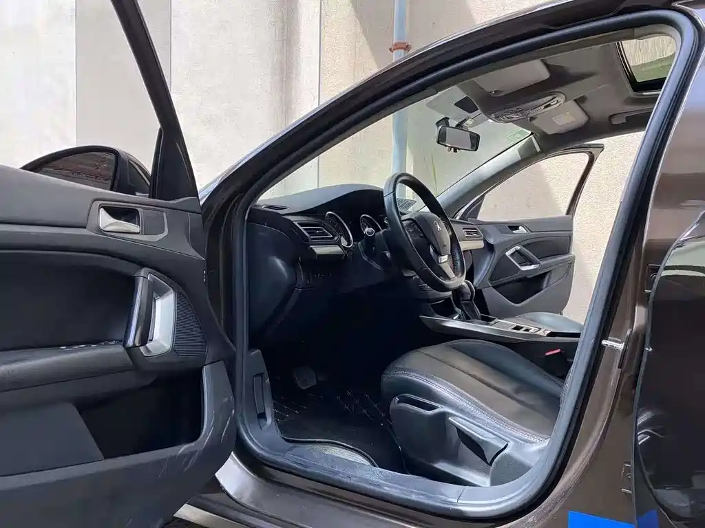 Peugeot 408 — миниатюра 5