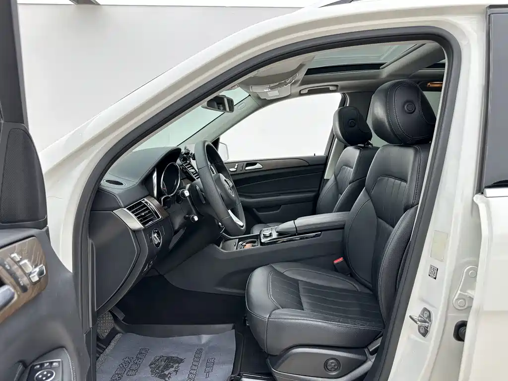 Mercedes-Benz GLE (Import) — миниатюра 5
