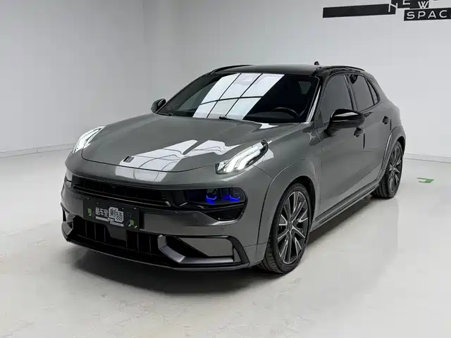 2022 Lynk & Co 02