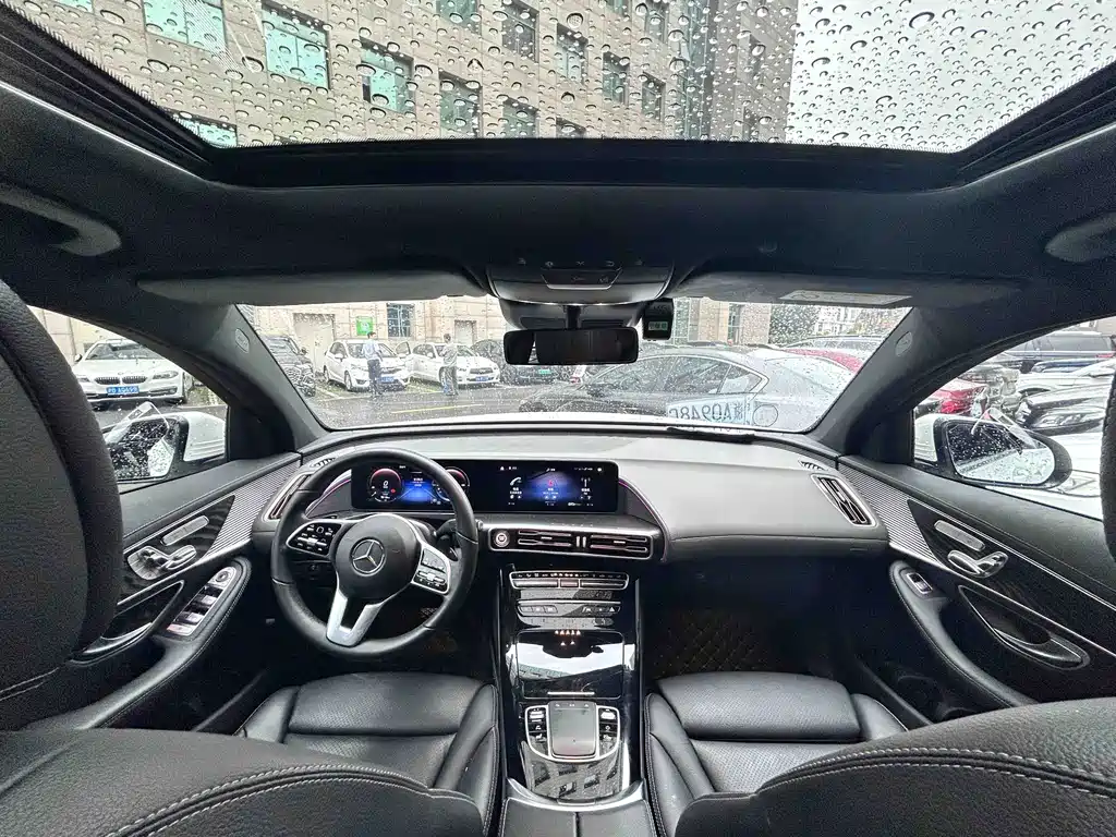 Mercedes-Benz EQC — миниатюра 8