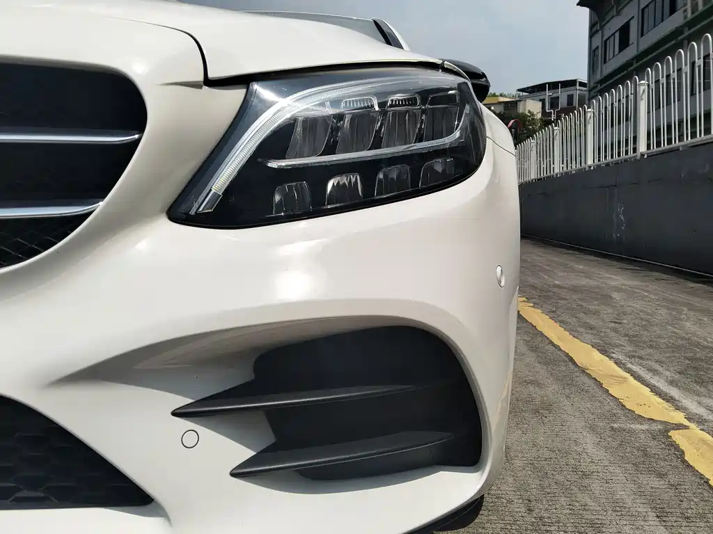Mercedes-Benz C-Class — миниатюра 14