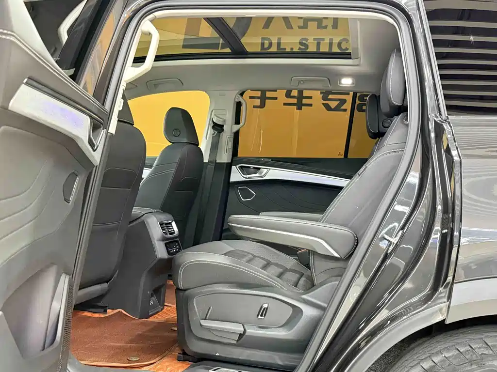 Volkswagen Talagon — миниатюра 8