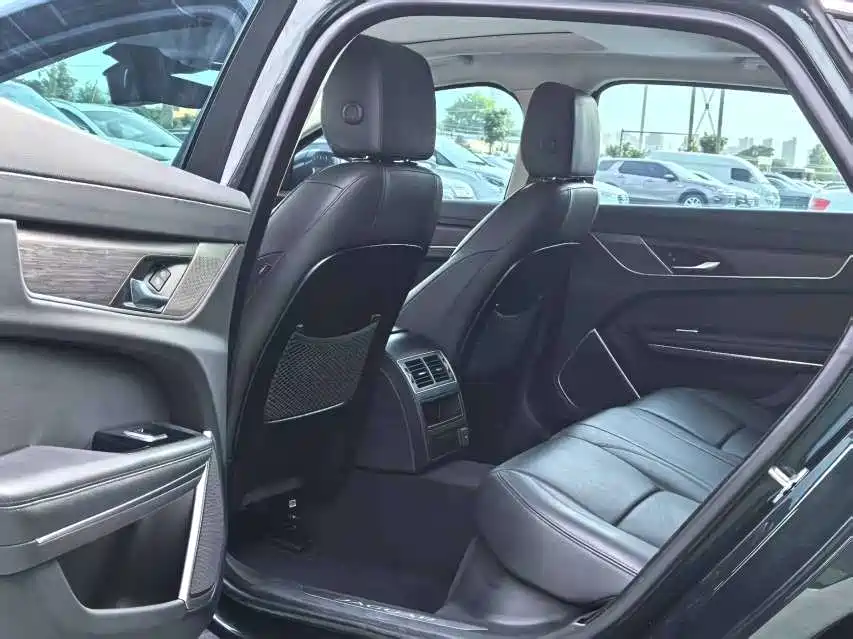 Jaguar XFL 2023 XFL 2.0T P200 Elite Luxury