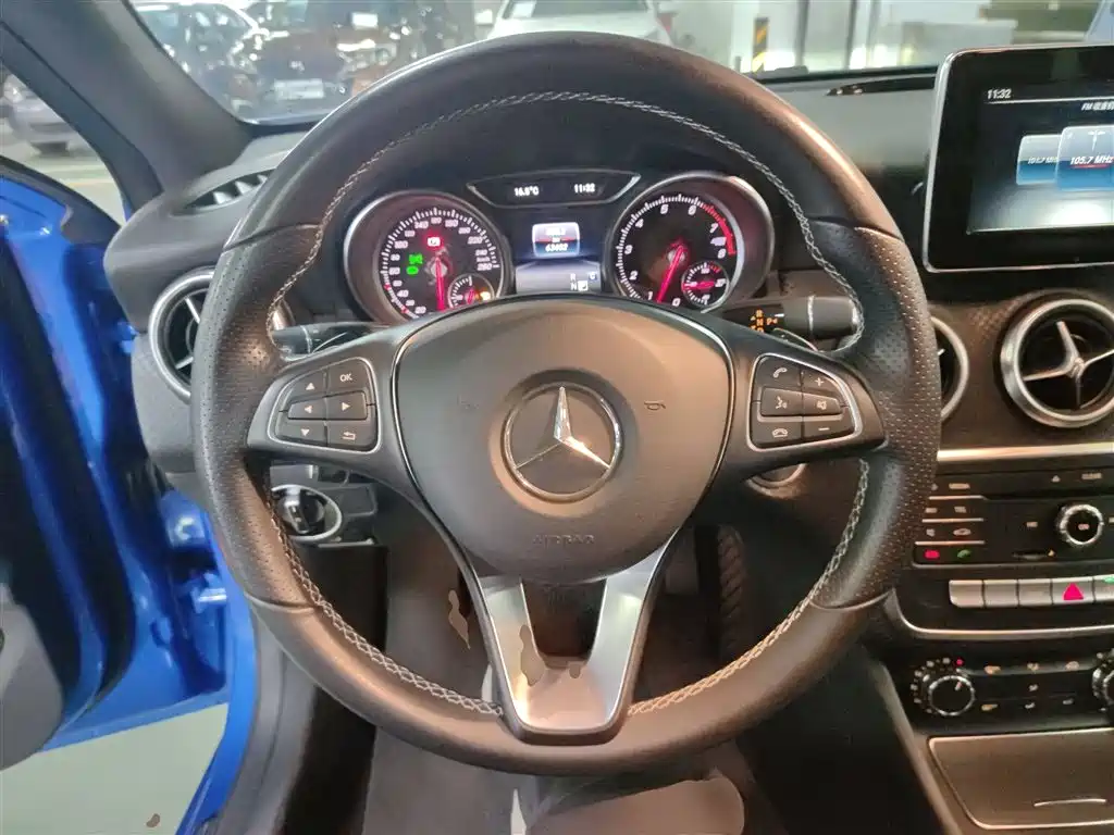 Mercedes-Benz A-Class A 2017 A 200 Fashion