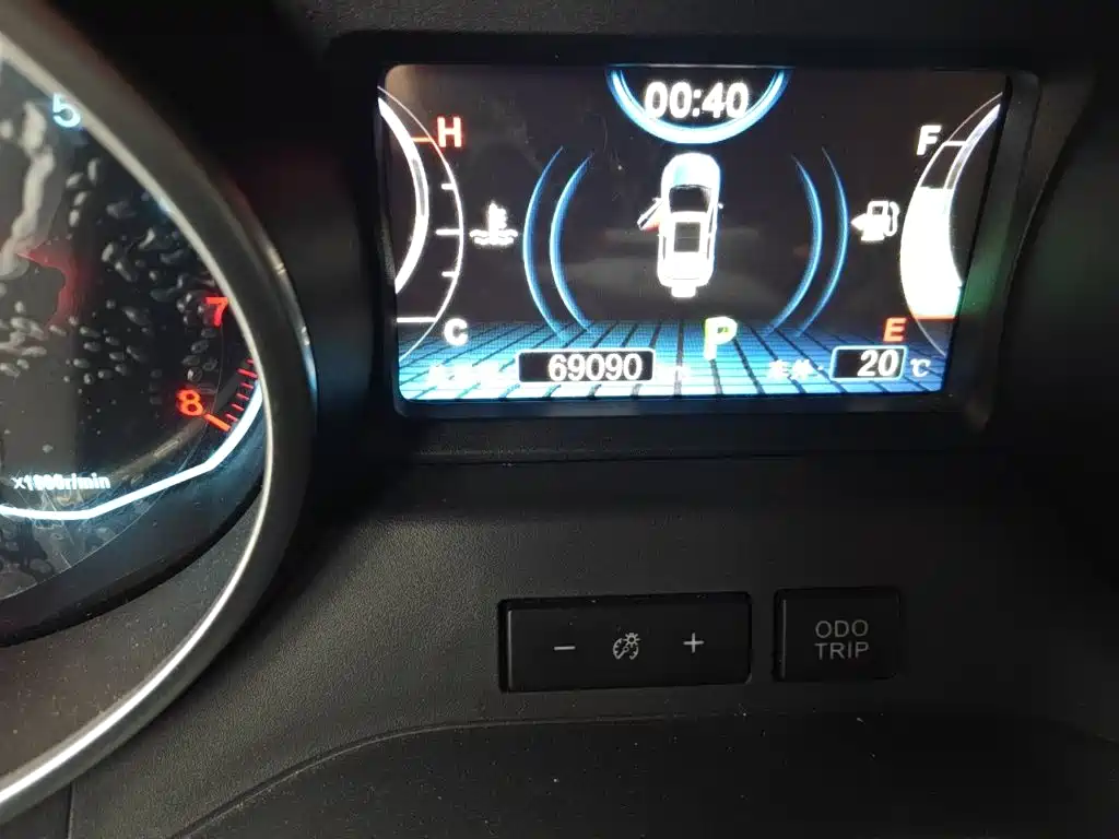 BYD Yuan — миниатюра 8