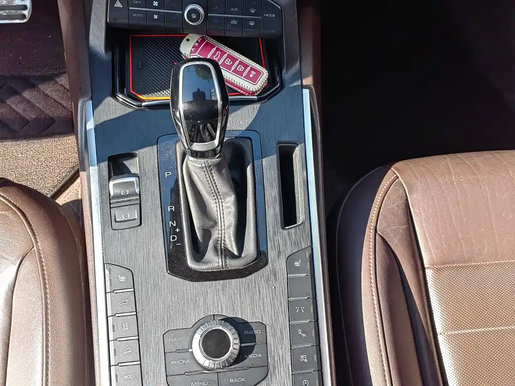 WEI PAI WEI BRAND VV7