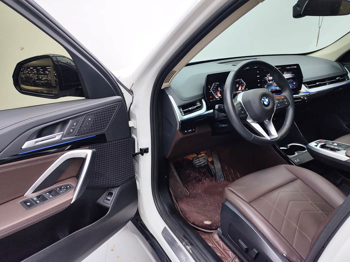 BMW X1 1.5 л 2023 г. Белый, пробег 31000 км