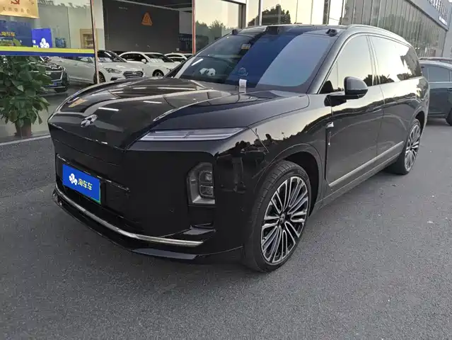 NIO ES8